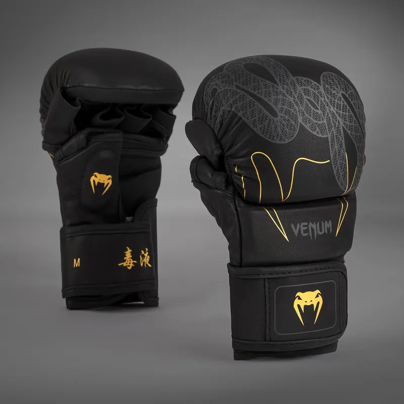 Gants de Sparring Venum Serpenti – Noir/Argent/Or