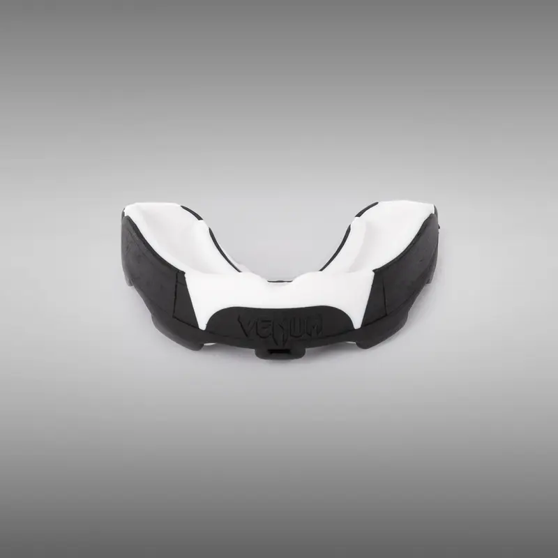 Protège-dents Venum Predator avec/sans Sangles - Noir/Blanc