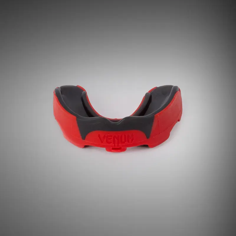 Protège-dents Venum Predator avec/sans Sangles - Rouge/Noir