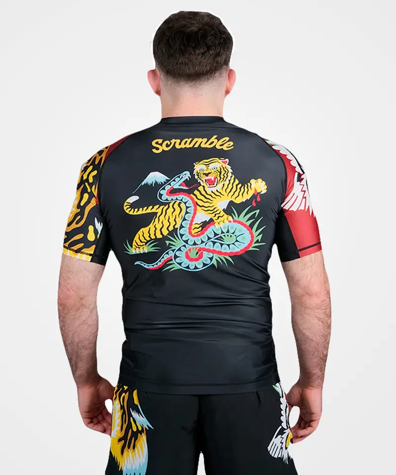 Rashguard À Manches Courtes Scramble Sukajan - Noir