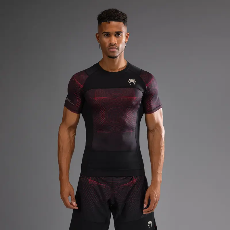 Rashguard à Manches Courtes Venum G-Fit Air pour Hommes - Noir Profond/Rouge Feu