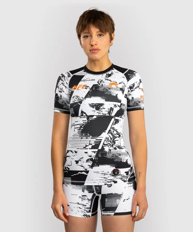 Rashguard manches courtes Performance Femme UFC Zenith by Venum Authentic Fight Week - Blanc