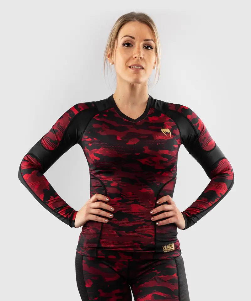 Rashguard manches longues Venum Defender – pour femmes - Noir/Rouge
