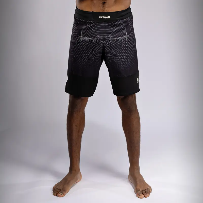 Short de Combat Venum G-Fit Air pour Hommes - Noir Intense/Sable Désert