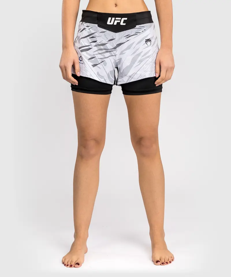 Shorts de Combat pour Femmes UFC Fusion by Venum Authentic Fight Night - Blanc
