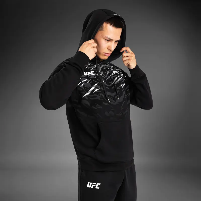 Sweatshirt à Capuche pour Hommes UFC Fusion by Venum Replica - Noir