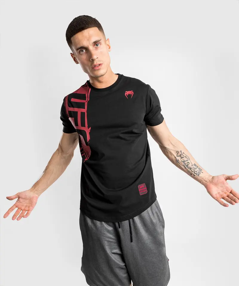 T-Shirt UFC Venum Authentic Fight Week 2.0 - Manches Courtes - Noir/Rouge